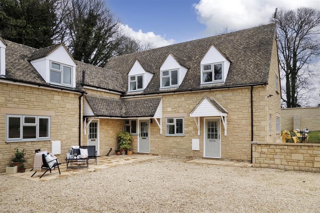 Eaglecottage wyckhillcourt01.jpg