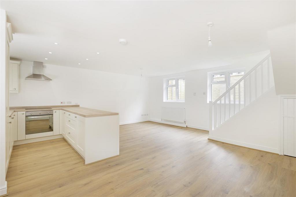 Eaglecottage wyckhillcourt05.jpg