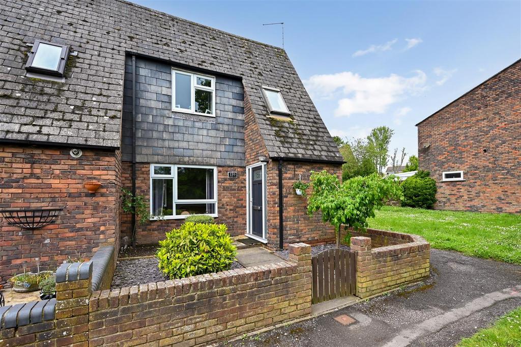 Maplehurst Road, CHICHESTER 2 bed end of terrace house £325,000