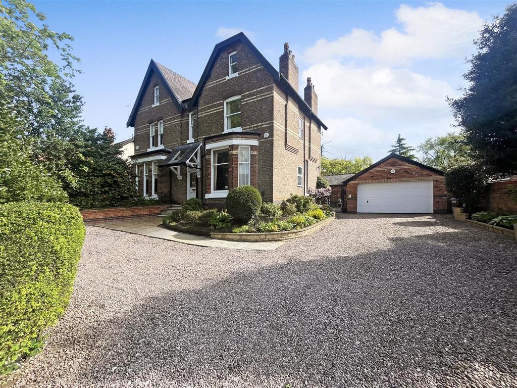 Harboro Road, Sale 6 bed semidetached house for sale £1,100,000