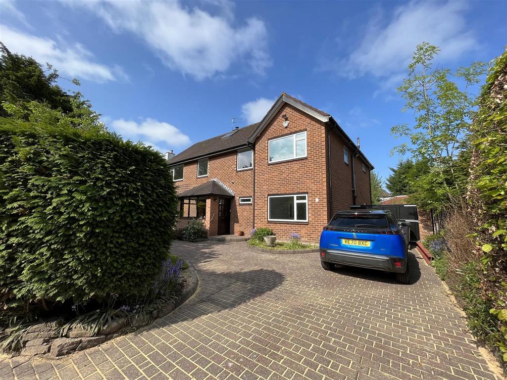 Broadway, Wilmslow 5 bed detached house £3,950 pcm (£912 pw)