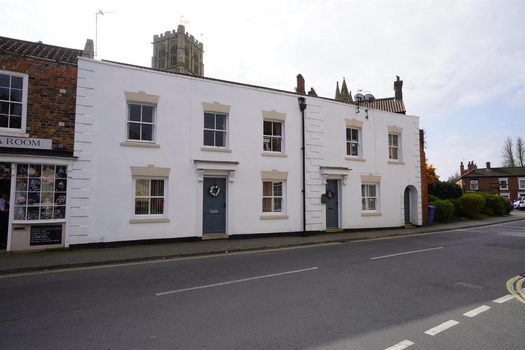 Bridgegate, Howden 4 bed terraced house for sale £220,000