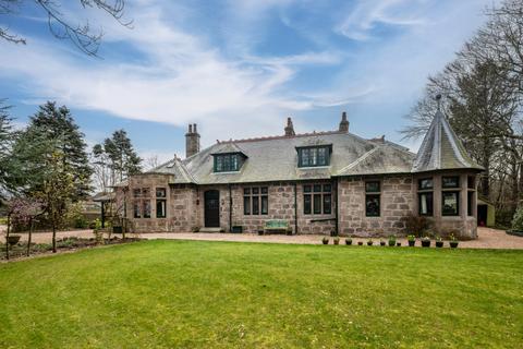 5 bedroom detached house for sale, Green Den, Dunnottar, Stonehaven, Kincardineshire, AB39