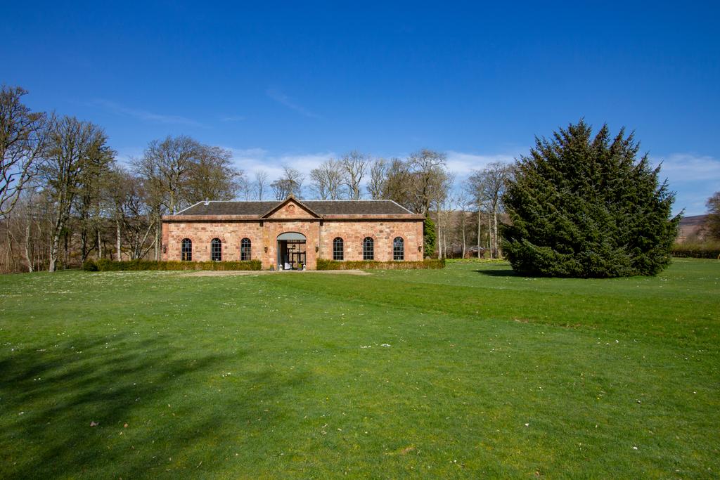 The Stables, Fasque House Estate, By Fettercairn, Kincardineshire, AB30 6 bed detached house for