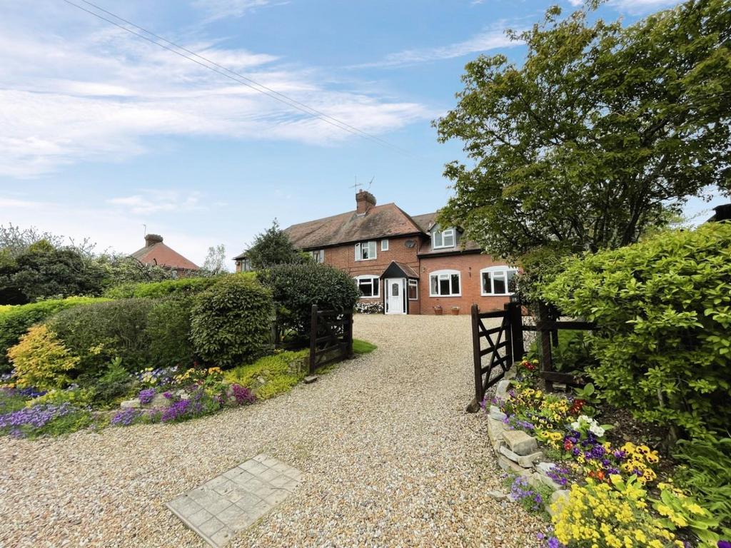 High Street, Broom, Alcester 4 bed semidetached house for sale £475,000