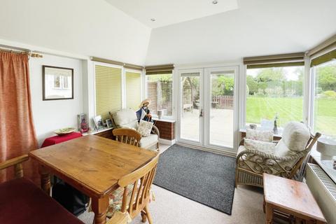 18 High Street, Broom, Alcester, B50 4HJ