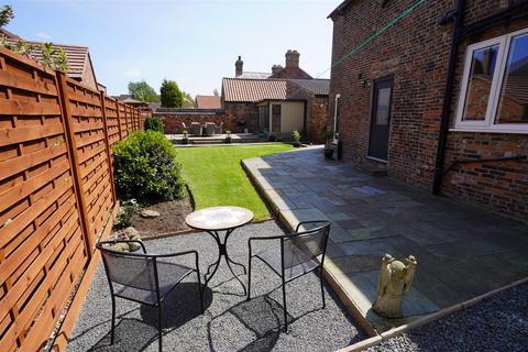 3 bedroom detached house for sale, High Street, Barmby on the Marsh