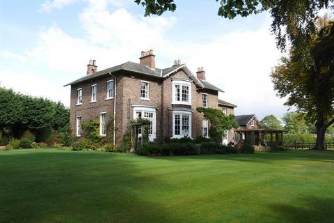 5 bedroom manor house for sale - The Old Vicarage, Wressle