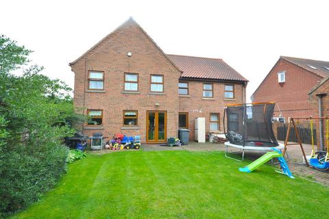 5 bedroom detached house for sale, Moss Road, Moss, Doncaster, DN6