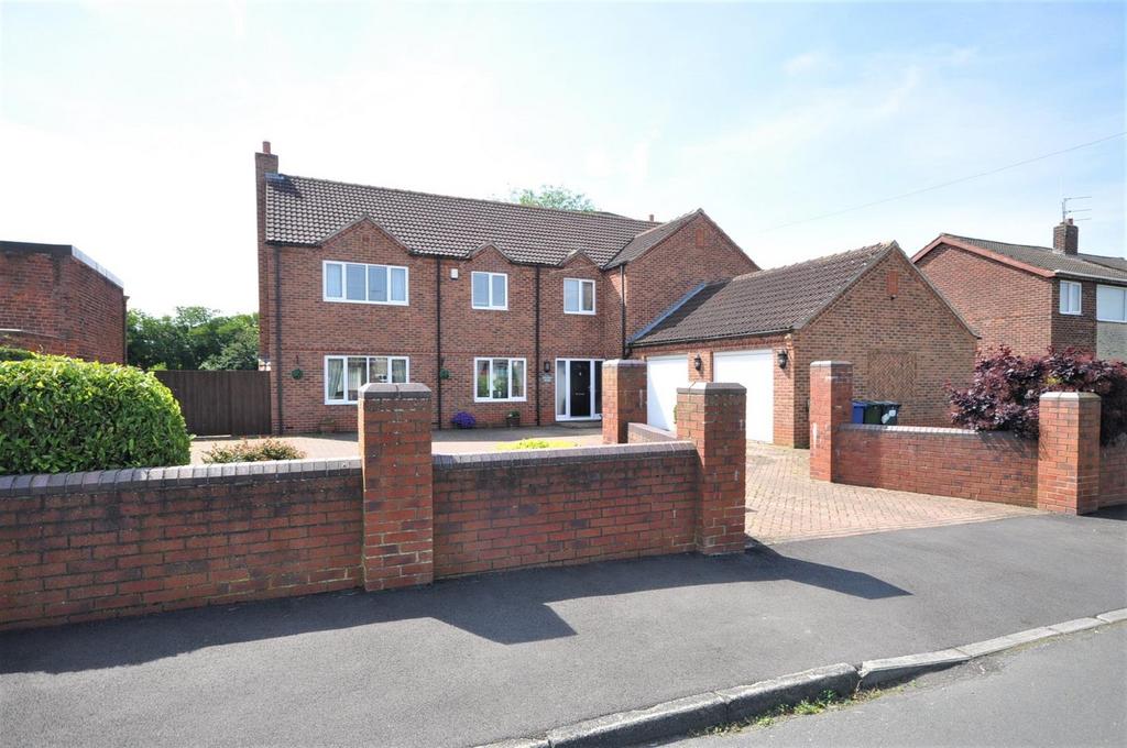 Southwood Drive, Thorne, Doncaster, DN8 5 bed detached house for sale