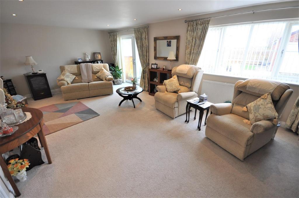 Coulman Street, Thorne, Doncaster 3 bed detached bungalow for sale £