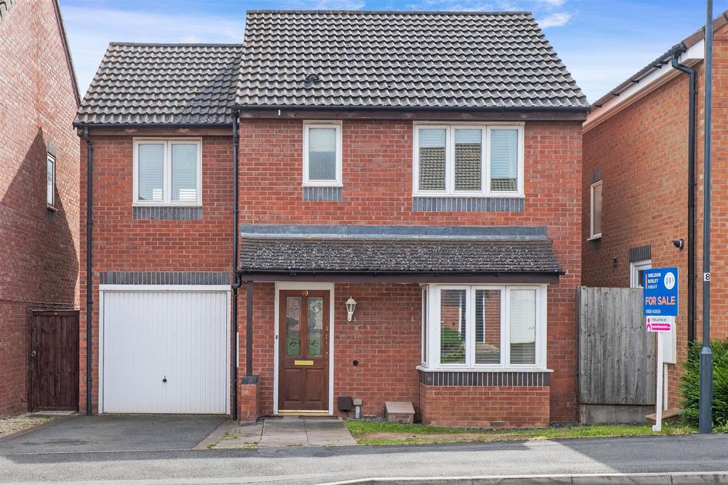 St. Fremund Way, Leamington Spa 3 bed detached house for sale £350,000