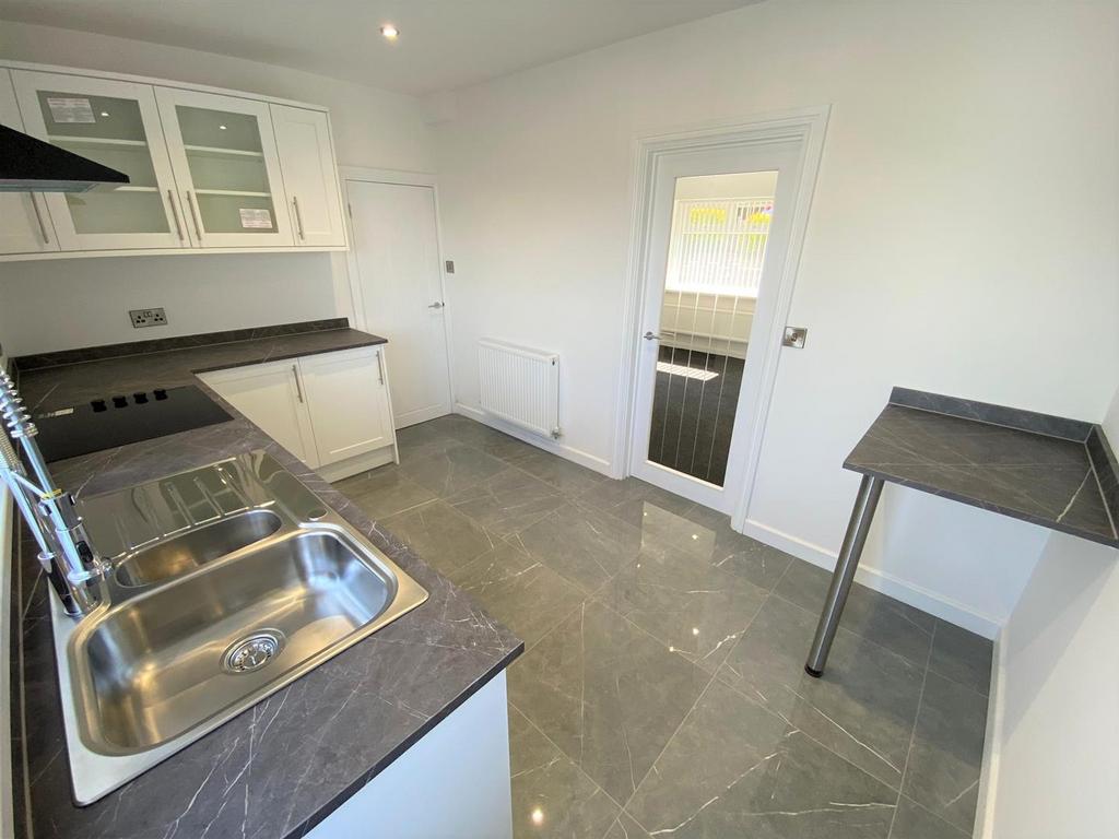 Alun Road, Mayhill, Swansea 3 bed terraced house £130,000