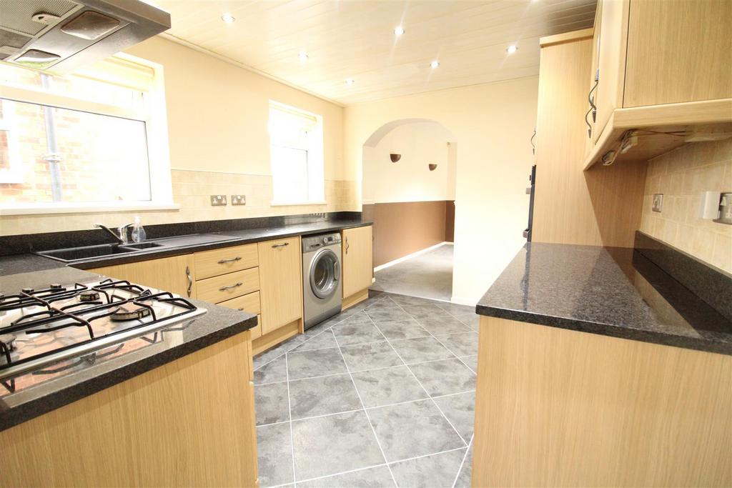 Firthmoor Crescent, Darlington 3 bed semidetached house for sale £
