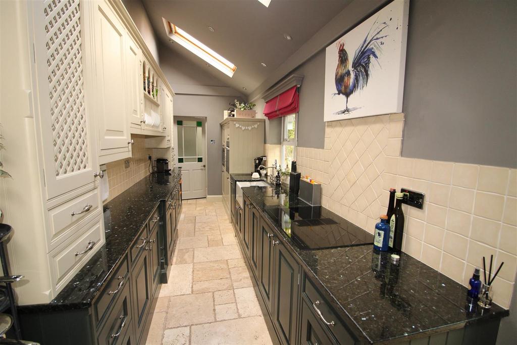 Hurworth Road, Hurworth Place, Darlington 3 bed detached house for sale