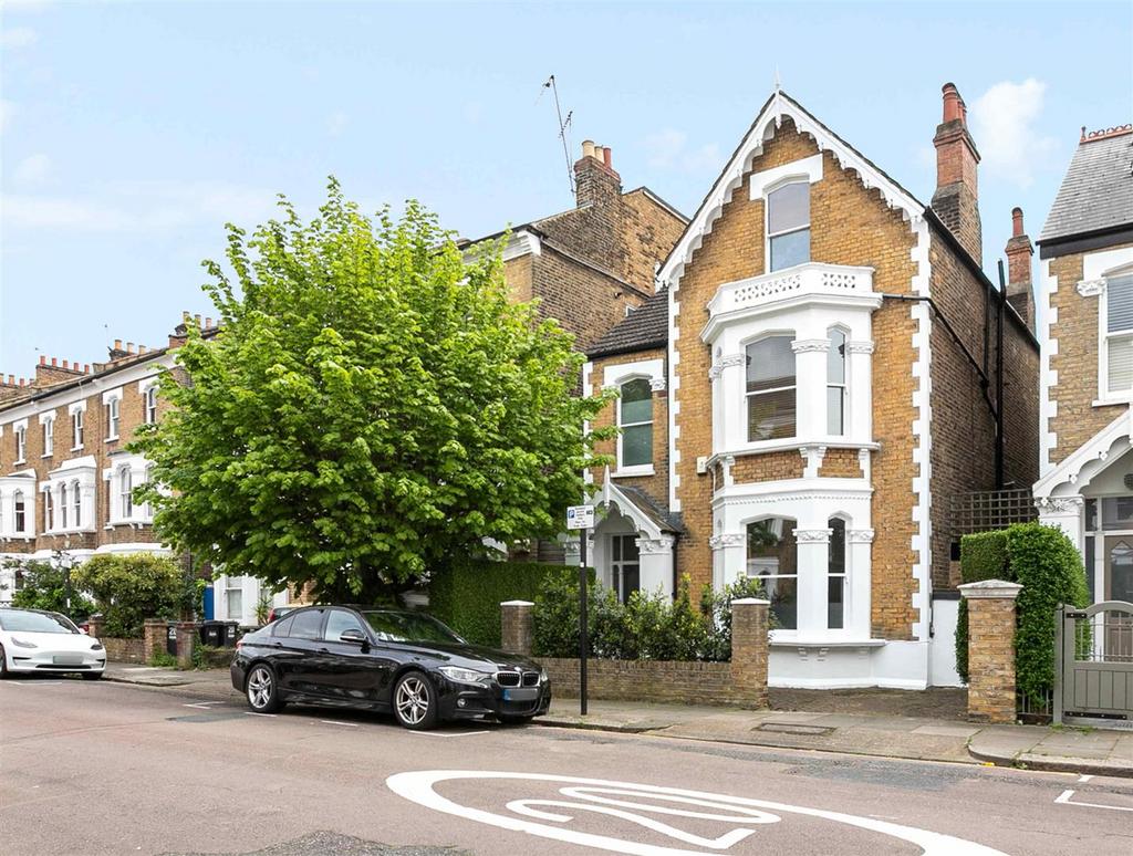 Arlington Gardens, W4 - FOR SALE