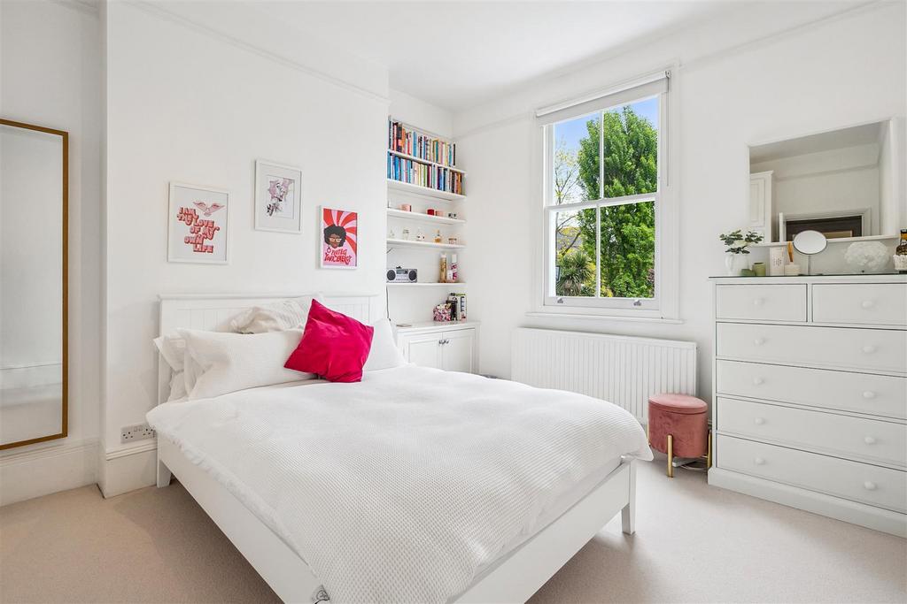 Arlington Gardens, W4 - FOR SALE