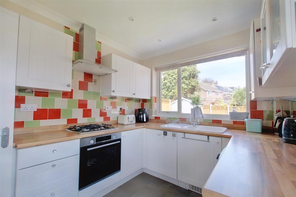 DSC 1792kitchen.jpeg