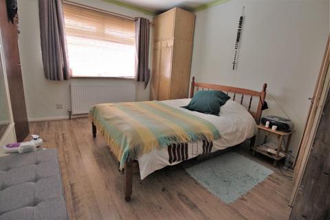 11 Plympton Close, Belvedere, DA17 5RT