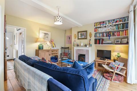 19 Ivy Road, London, SE4 1YS