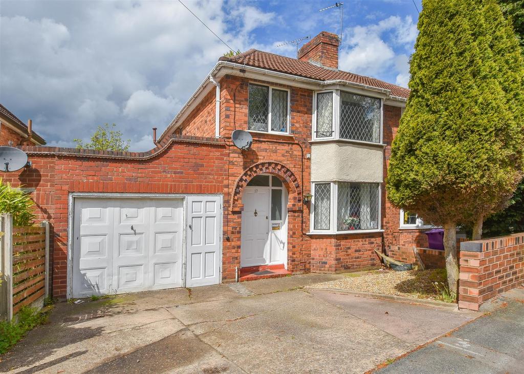 17 Lytton Avenue, Penn, Wolverhampton 3 bed semidetached house for