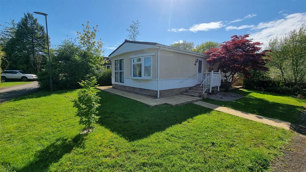 Juggins Lane, Earlswood, Solihull 2 bed park home for sale £175,000