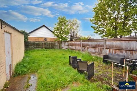 3 bedroom end of terrace house for sale, St. Philips Avenue, Eastbourne