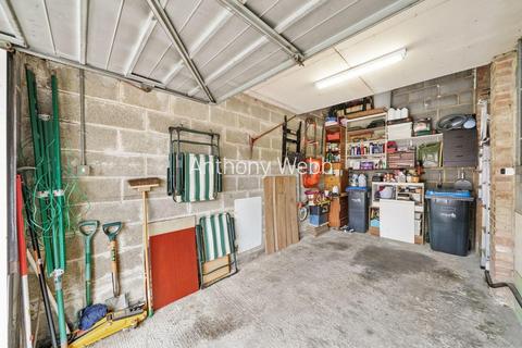 12 Whitmore Close, London, N11 1PB