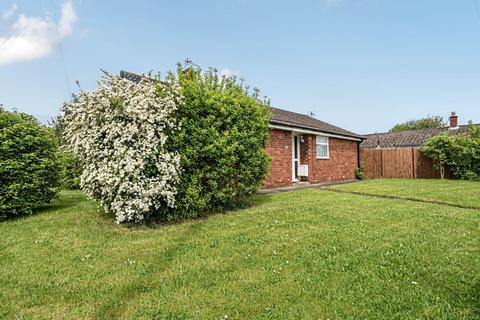 3 bedroom detached bungalow for sale - Mayfield Drive, Leigh