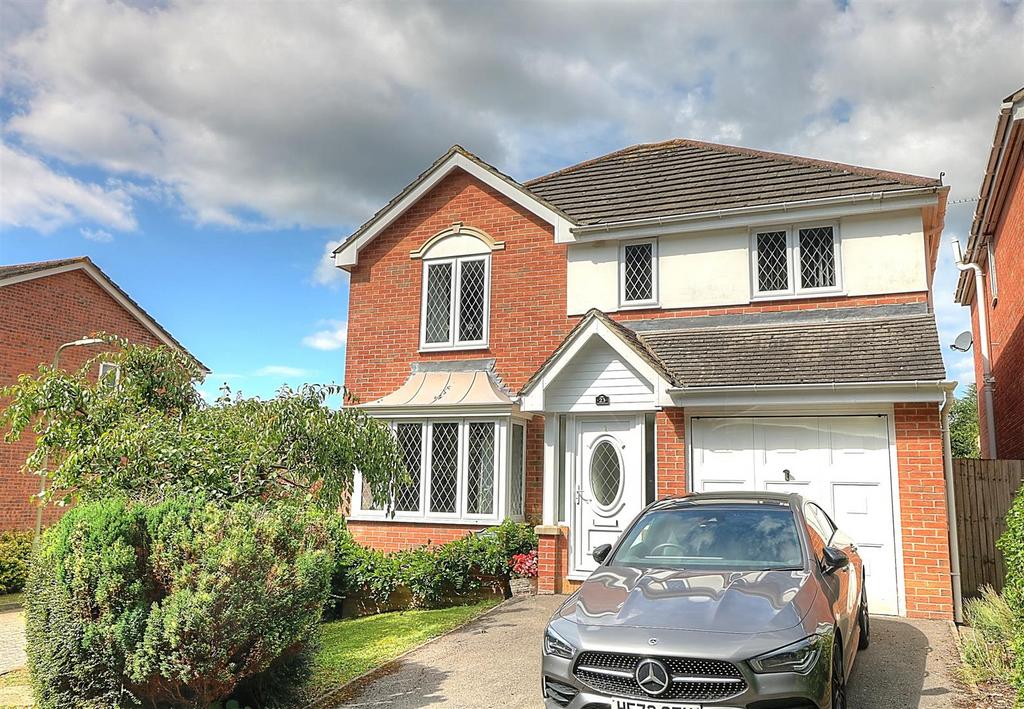Honeysuckle Way, Knightwood Park, Chandler's Ford 4 bed detached house