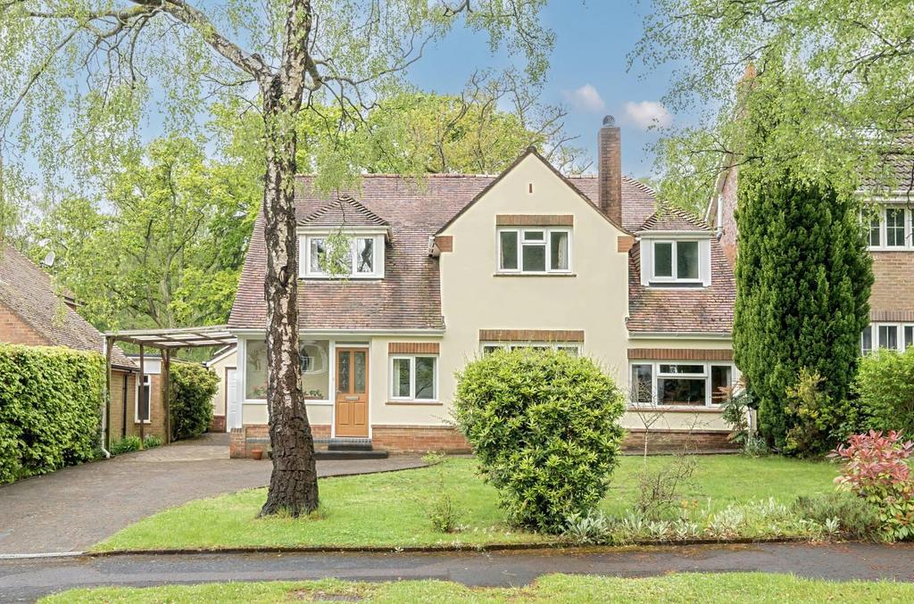 Randall Road, Hiltingbury, Chandler's Ford 4 bed detached house for