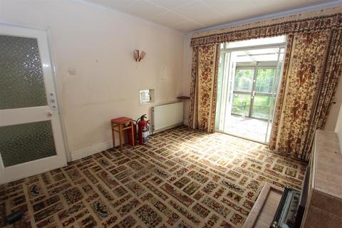 30 Beresford Road, London, E4 6EE