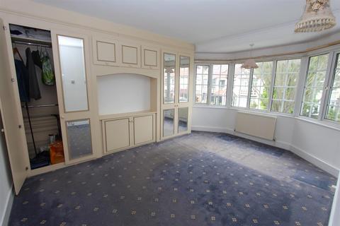 30 Beresford Road, London, E4 6EE