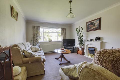 3 bedroom detached bungalow for sale - Sandhurst Lane, Bexhill-On-Sea