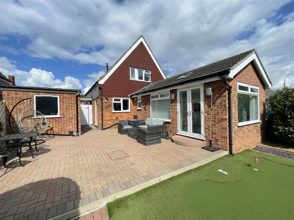 Sandringham Close, Ipswich 2 bed detached bungalow for sale £385,000