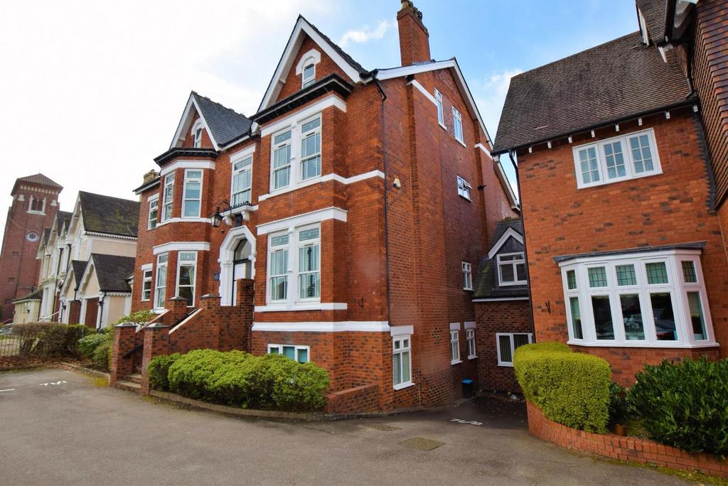 Lichfield Road, Sutton Coldfield 3 bed apartment £1,250 pcm (£288 pw)