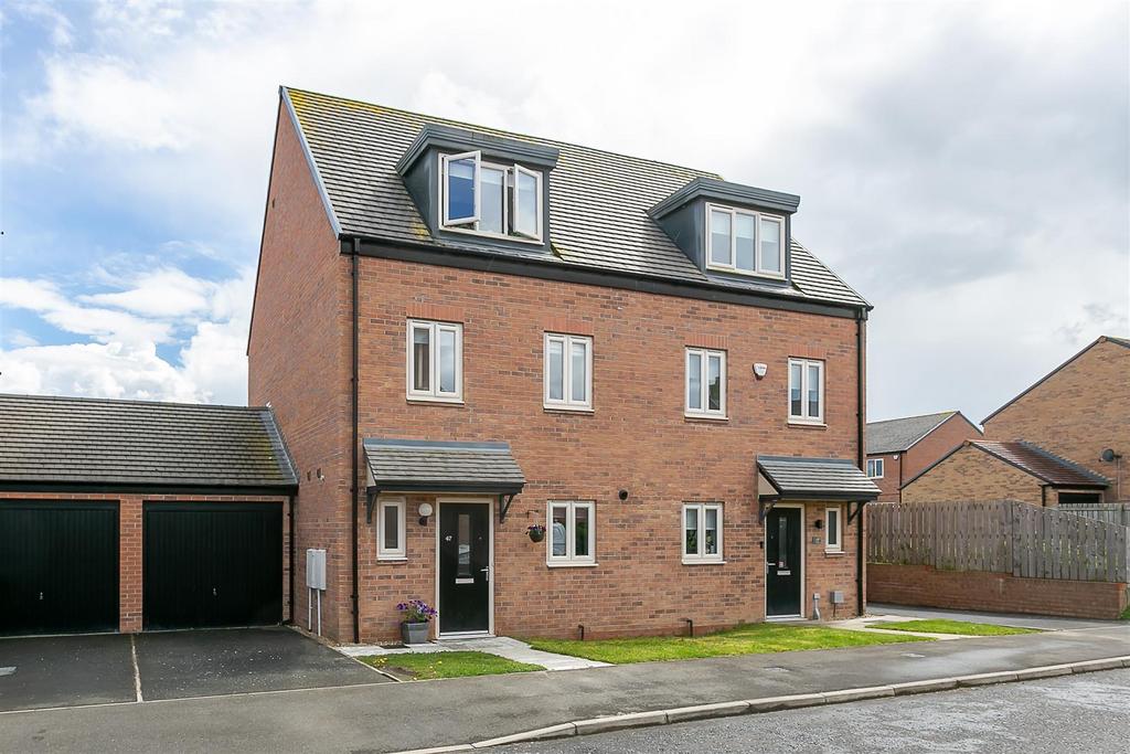 Hastings Drive, Shiremoor, Newcastle upon Tyne 3 bed semidetached