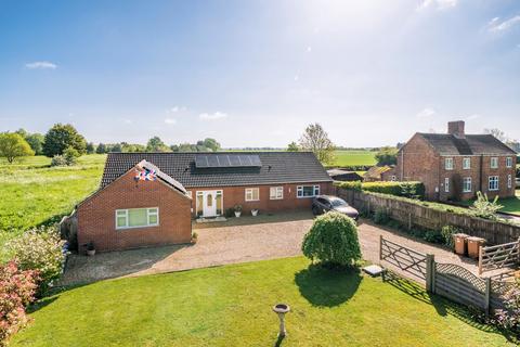 4 bedroom bungalow for sale - Clay Bank, South Kyme, LN4