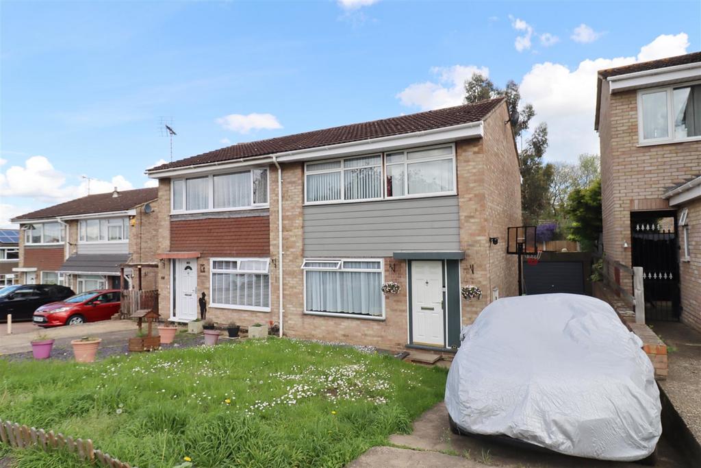 Vernon Way, Braintree 3 bed semidetached house for sale £300,000
