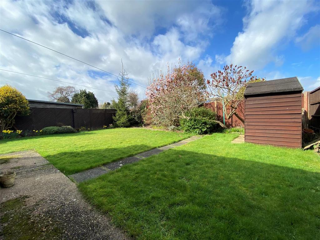 Hawton Road, Newark 2 bed detached bungalow for sale £270,000