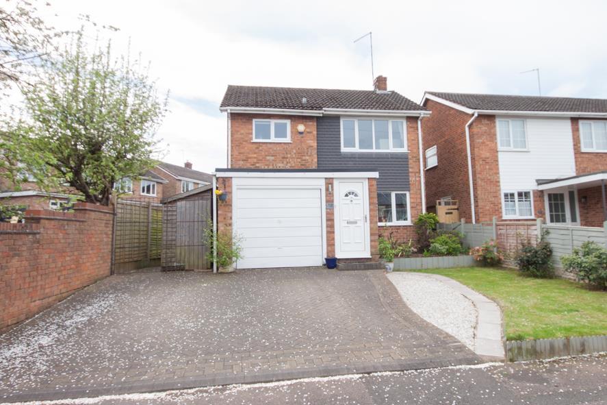 Carlton Crescent, Burntwood 3 bed detached house for sale £270,000