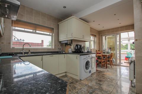 18 Westbourne Drive, Brentwood, CM14 4PH