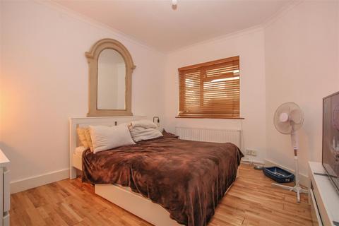 18 Westbourne Drive, Brentwood, CM14 4PH