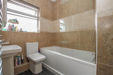 18 Westbourne Drive, Brentwood, CM14 4PH