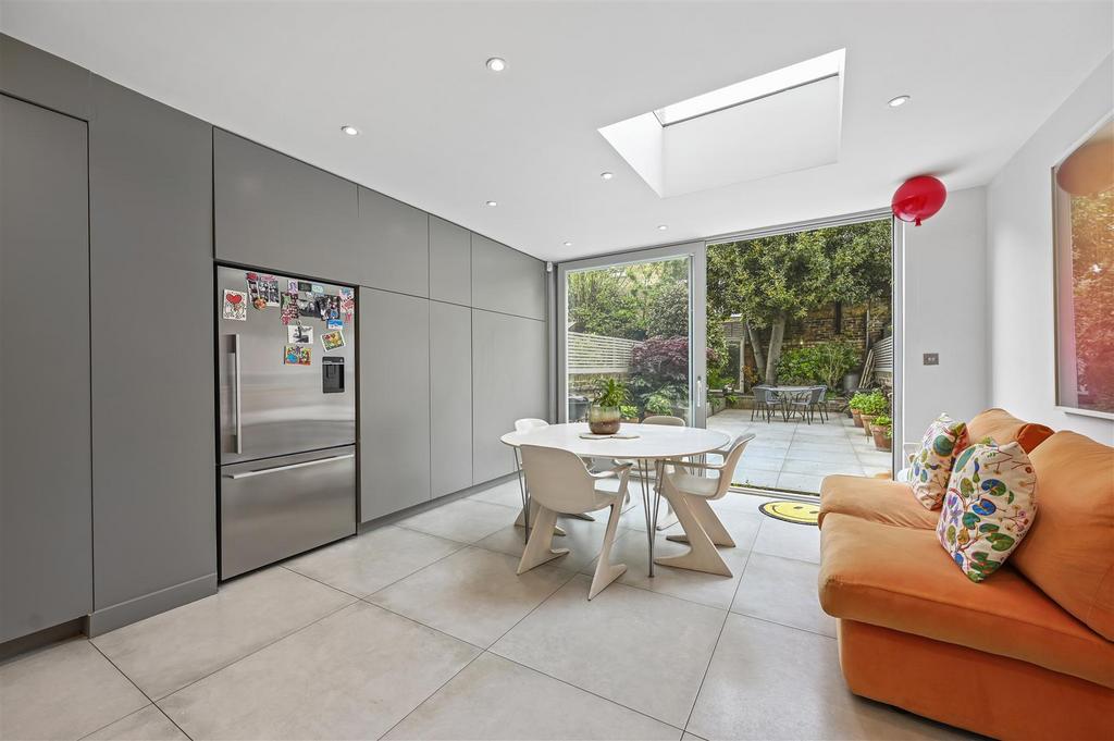 Greenside Road, London W12 4 bed house for sale £1,895,000