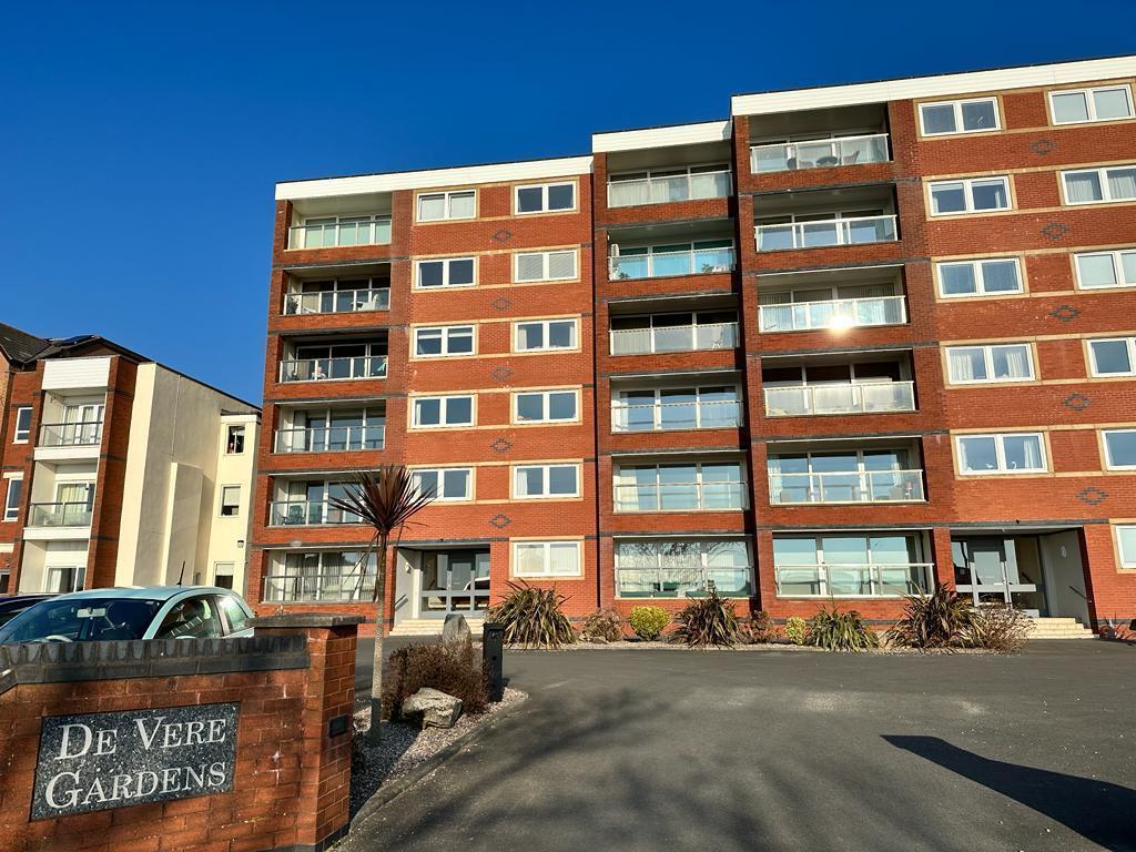 De Vere Gardens, South Promenade, Lytham St. Annes 2 bed apartment for