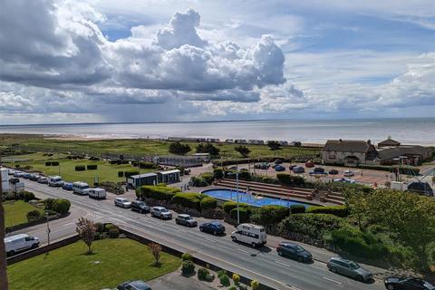 2 bedroom apartment for sale, De Vere Gardens, South Promenade, Lytham St. Annes