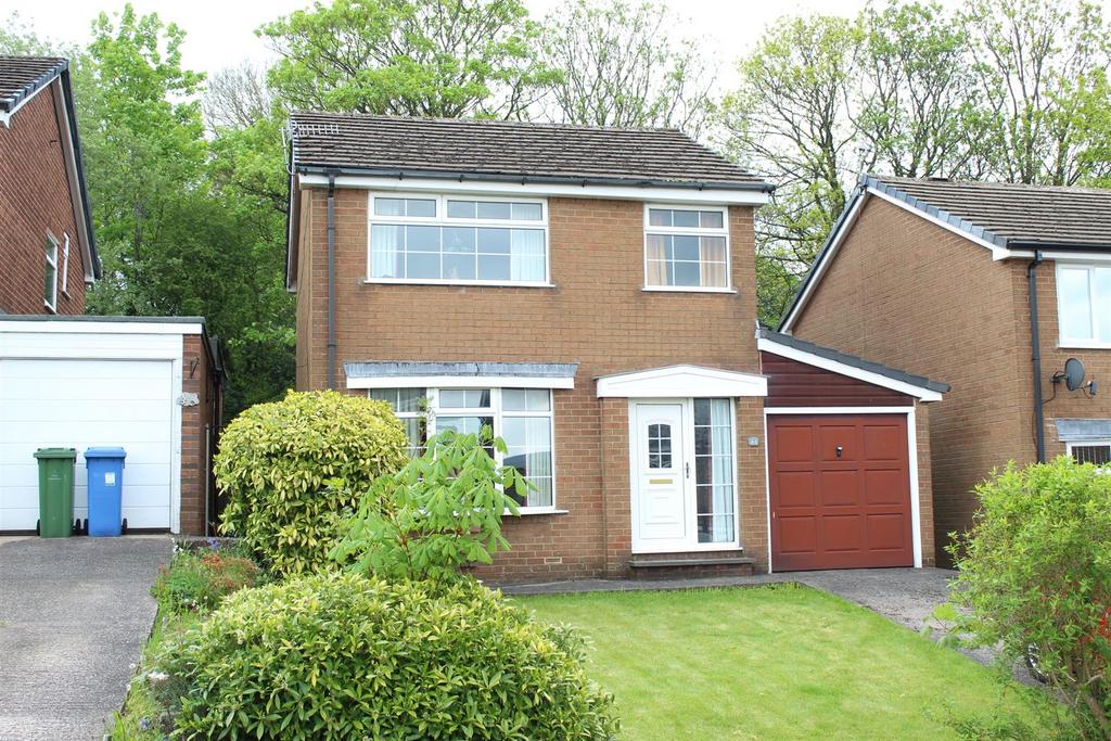 The Boulevard, Hollingworth, Hyde 3 bed detached house for sale £285,000