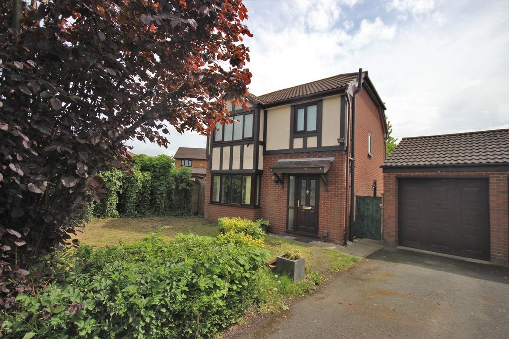 Parklands, Widnes, WA8 3 bed detached house for sale £280,000