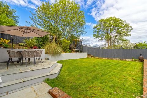30 Brangwyn Crescent, Brighton, BN1 8XJ